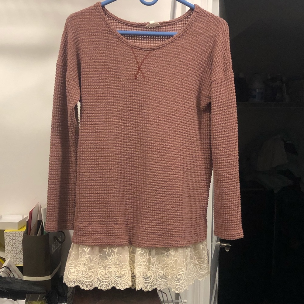 Hem & Thread lace hem thermal shirt